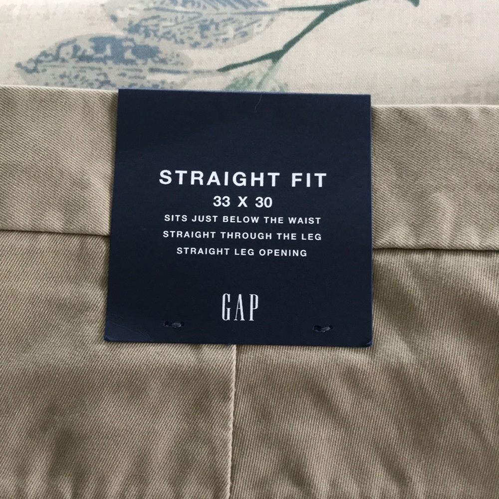 **NWT** GAP Men’s Straight Fit Khakis - Picture 3 of 6
